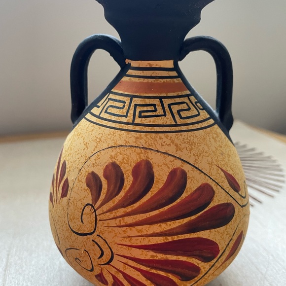 Hand  Made And Hand Painted Greek Vase. NWOT - Picture 3 of 6